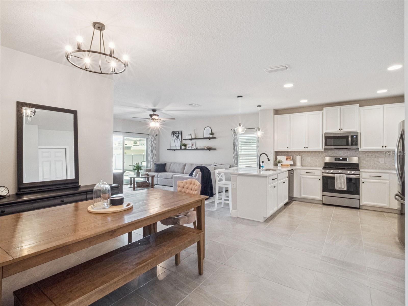 Image 8 of 35 For 1040 Golden Dawn Loop