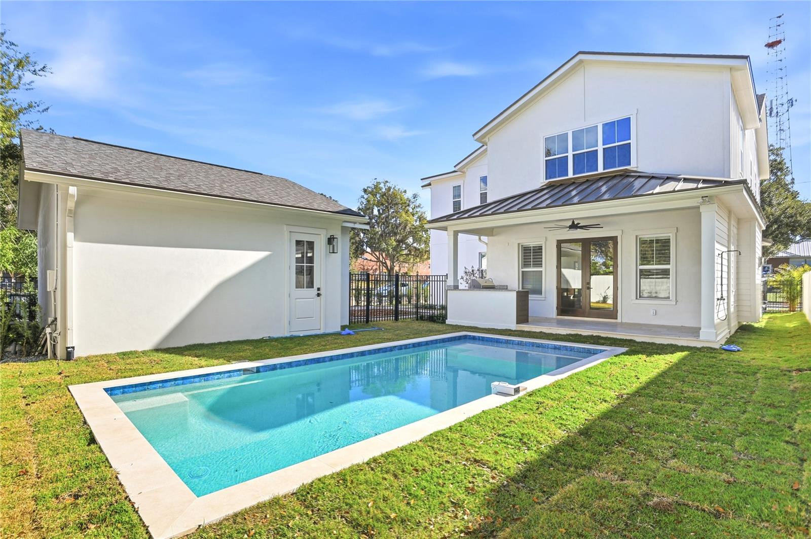 Image 8 of 58 For 9 Newell Street