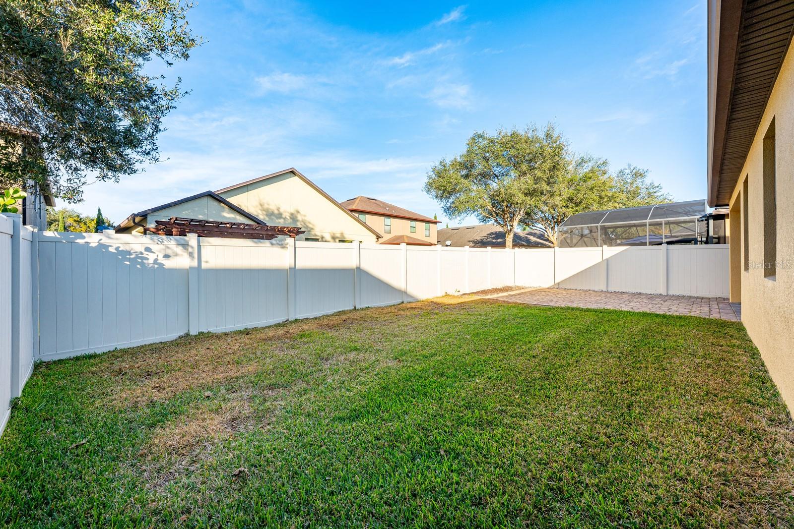 Image 26 of 37 For 10111 Tierra Bella Drive