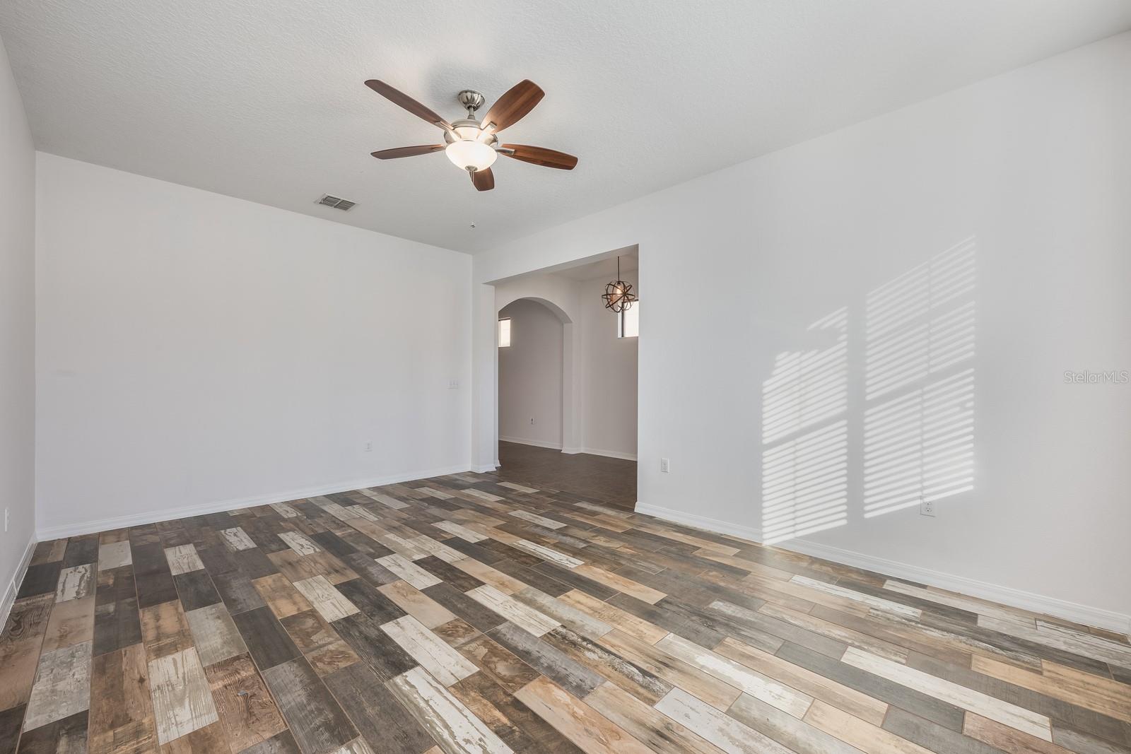 Image 4 of 37 For 10111 Tierra Bella Drive