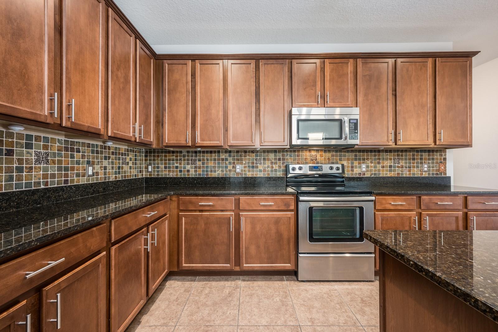 Image 6 of 37 For 10111 Tierra Bella Drive