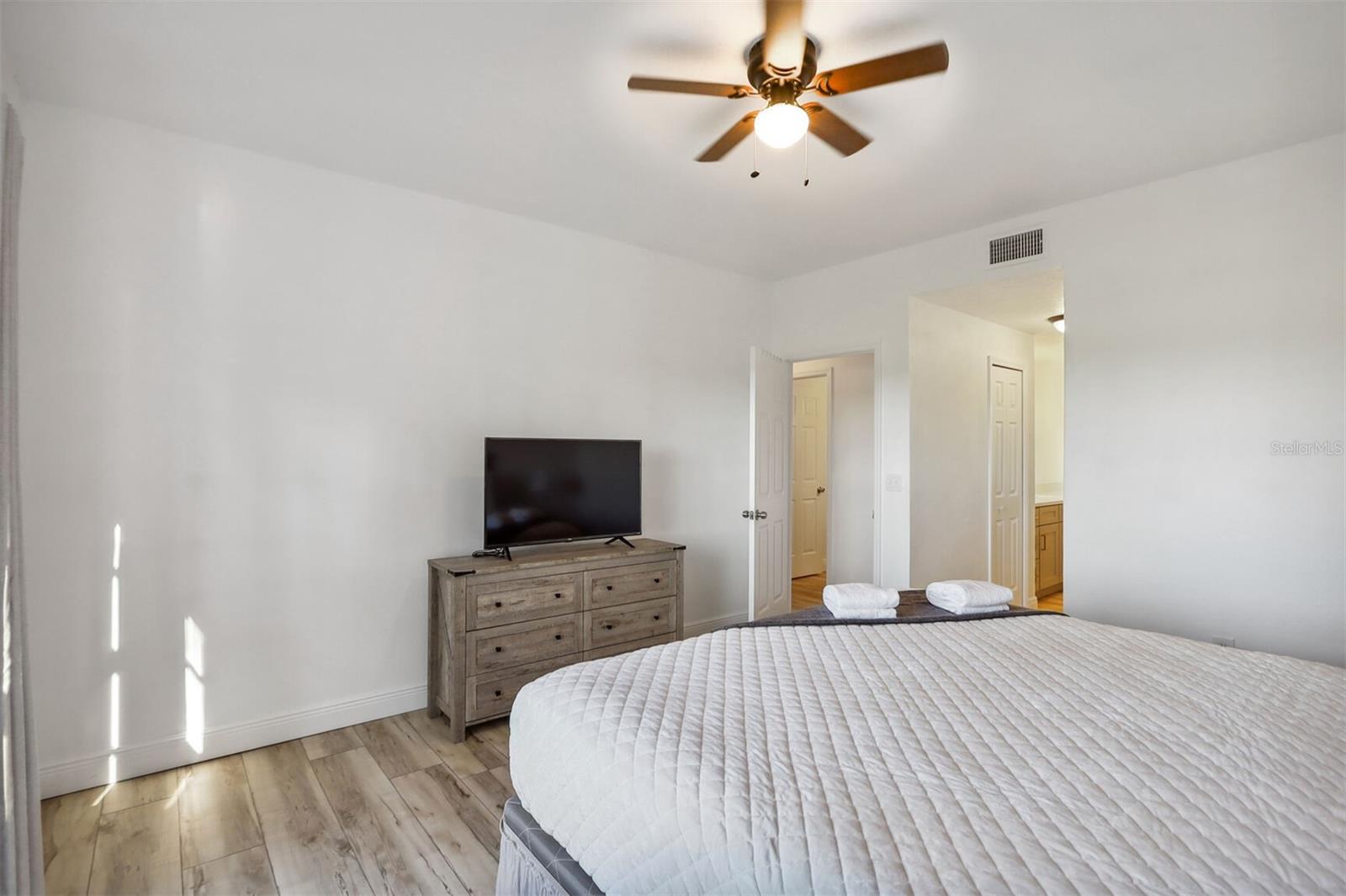 Image 32 of 39 For 312 Eagle Ridge Drive 312