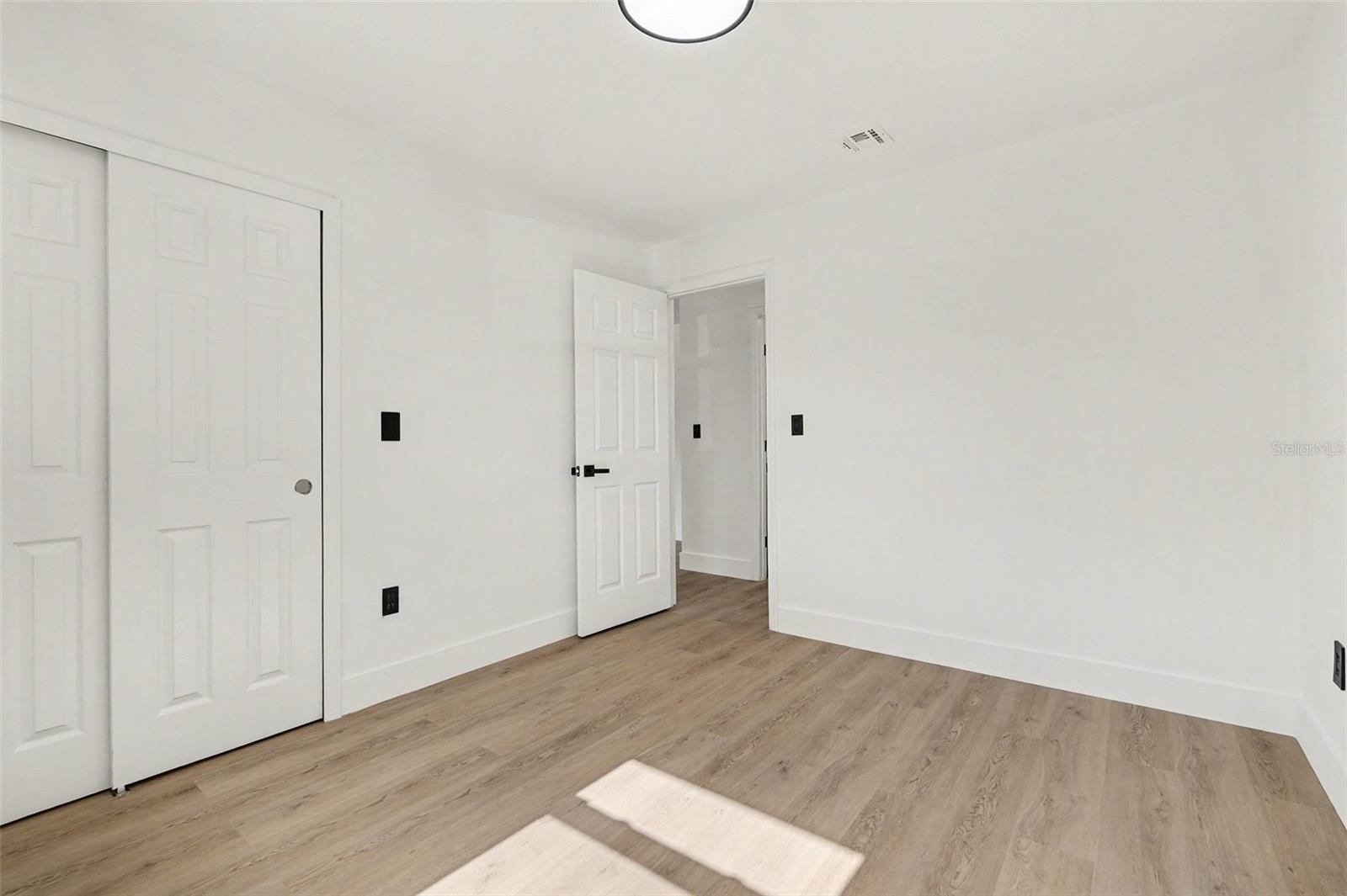 Image 17 of 26 For 3440 Kirby Drive