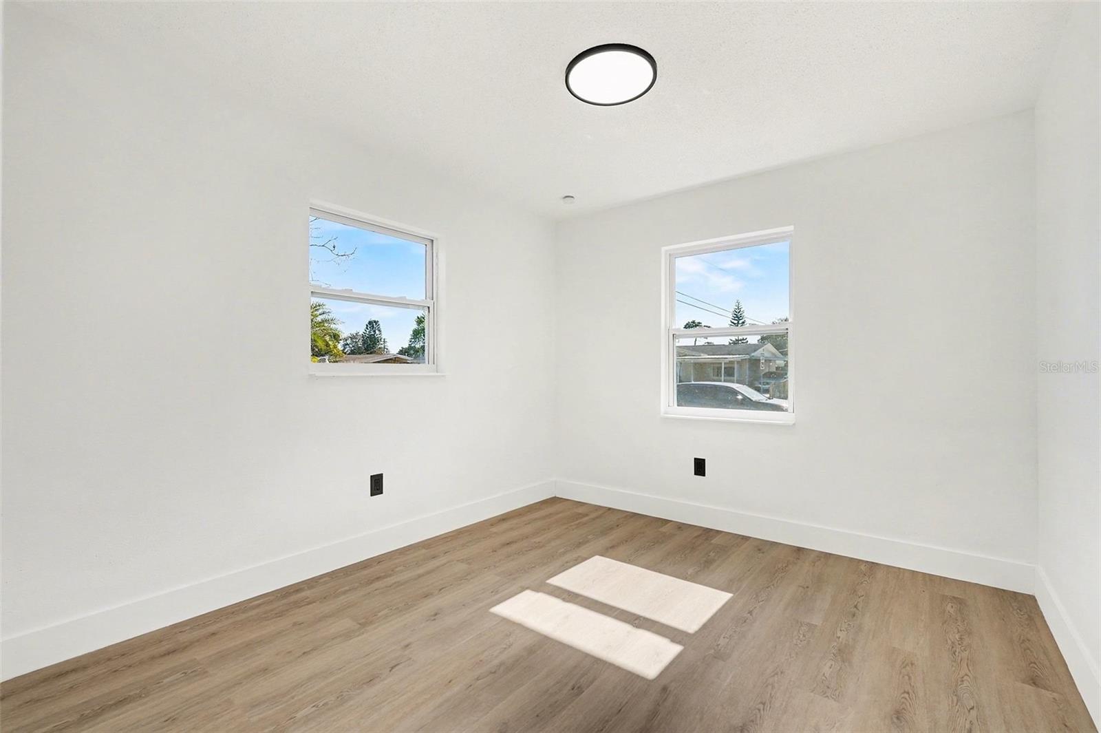 Image 18 of 26 For 3440 Kirby Drive