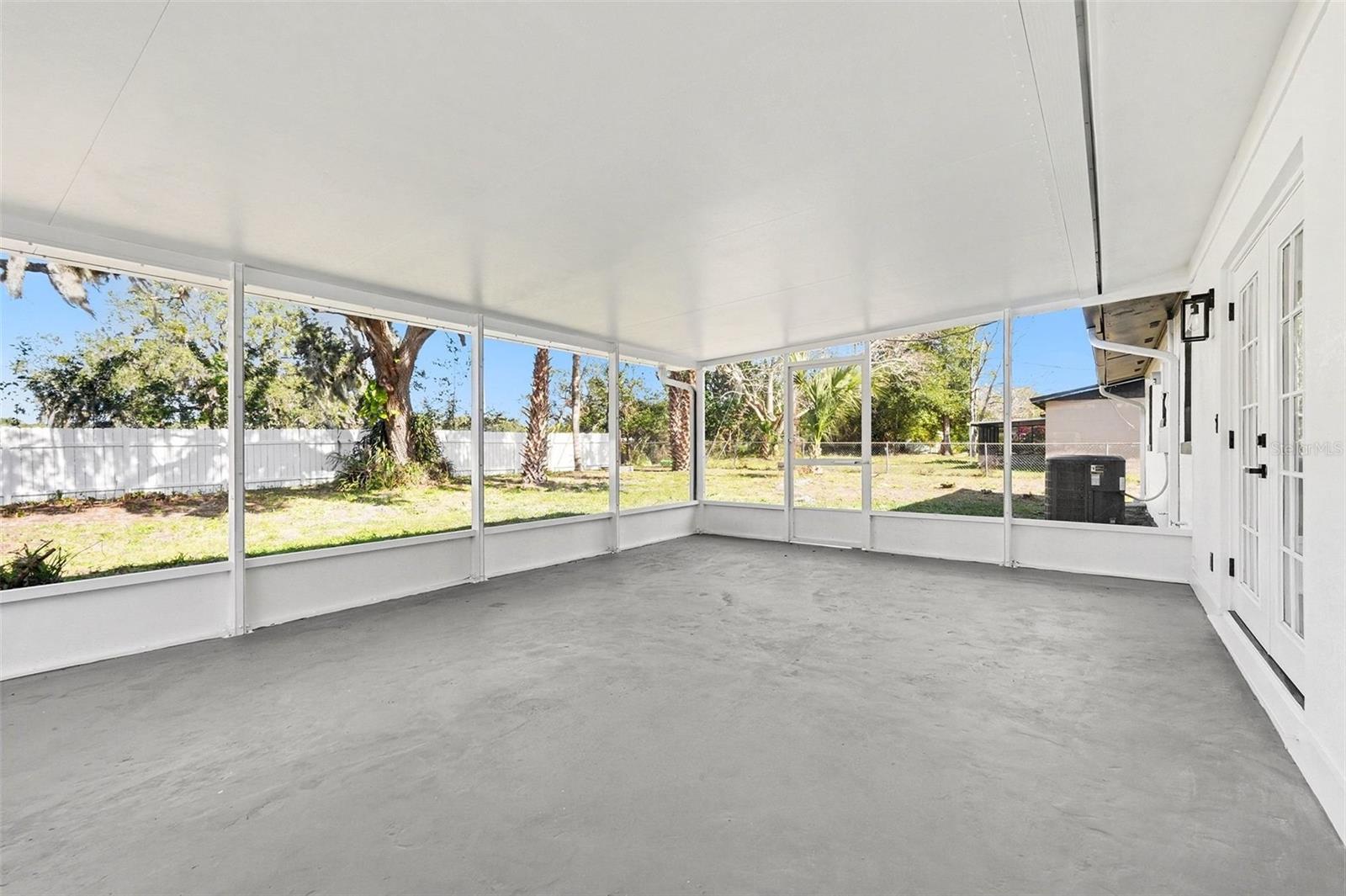 Image 21 of 26 For 3440 Kirby Drive