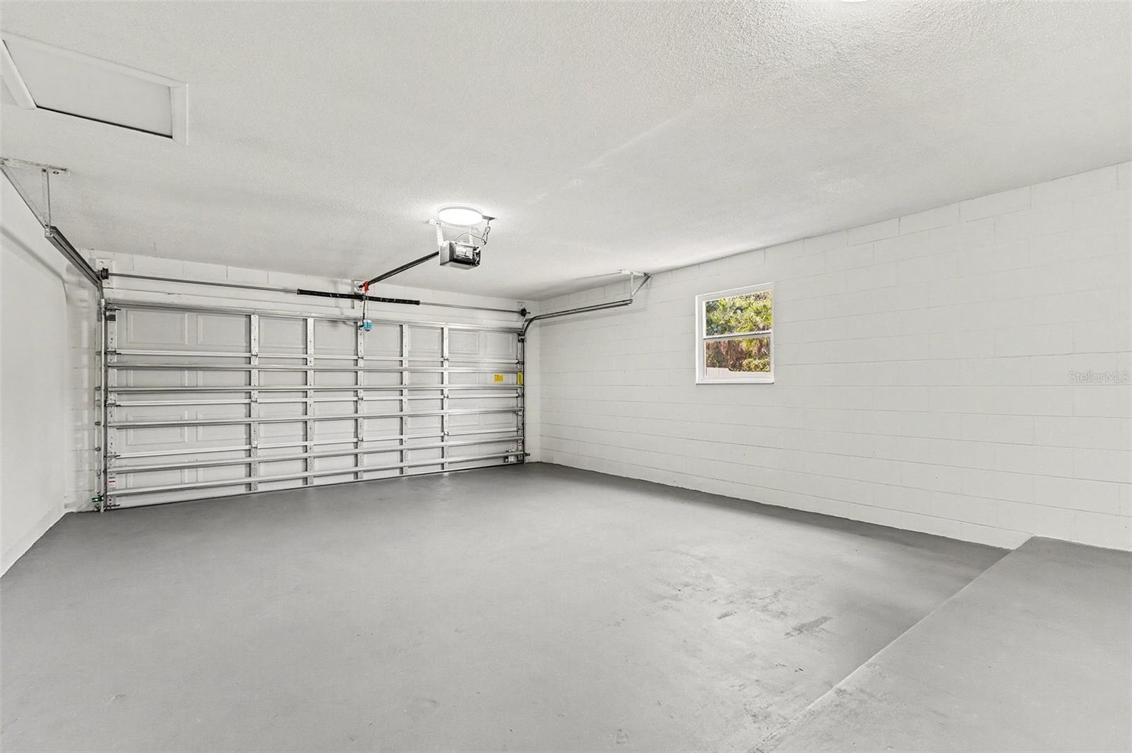 Image 23 of 26 For 3440 Kirby Drive