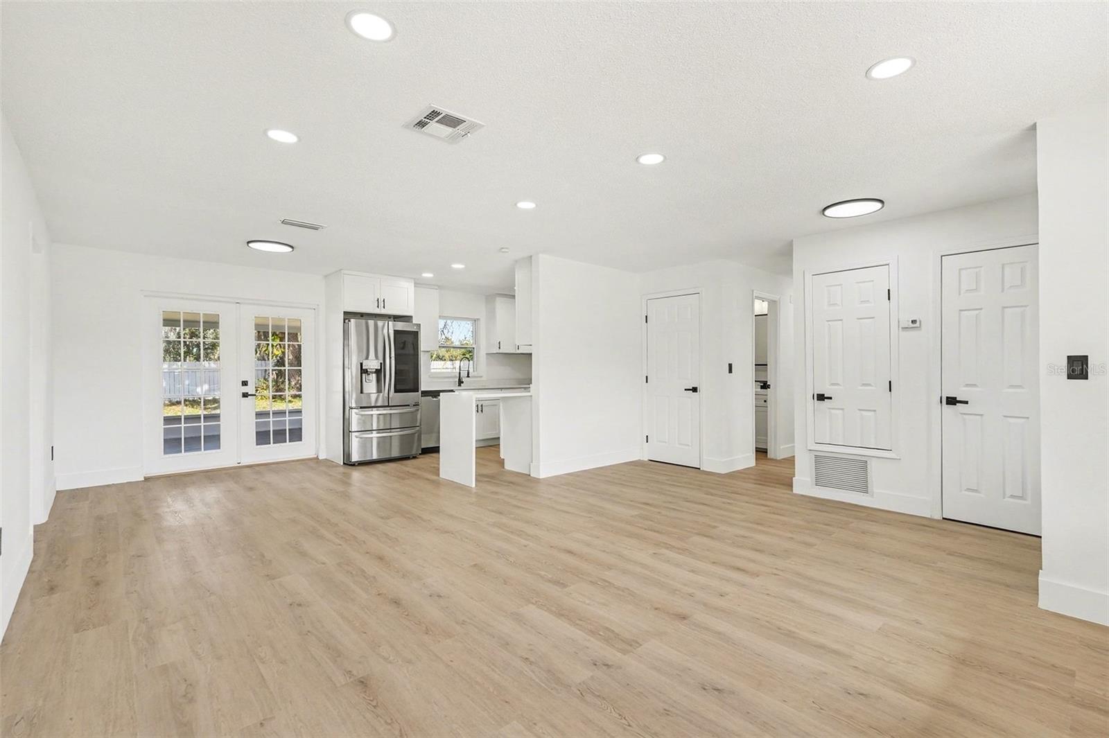 Image 7 of 26 For 3440 Kirby Drive