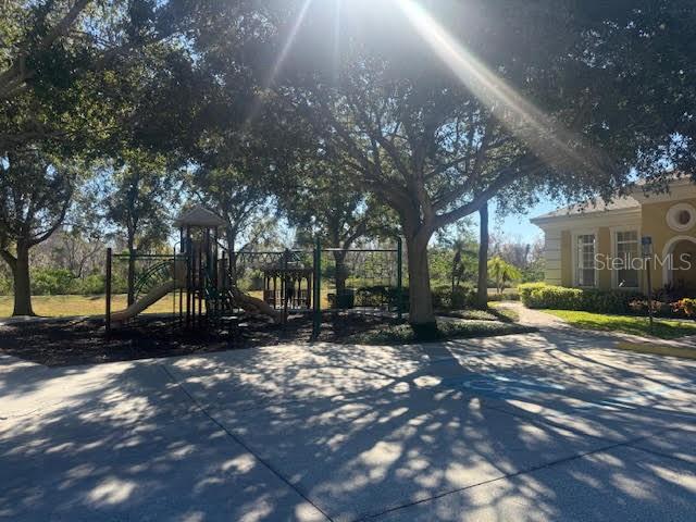 Image 16 of 17 For 13931 Daniels Landing Circle