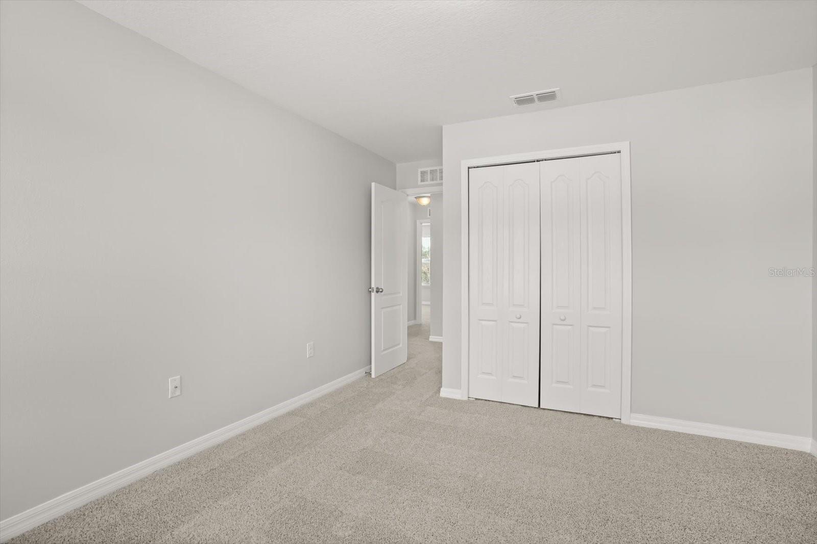 Image 18 of 37 For 4909 Waters Gate Drive