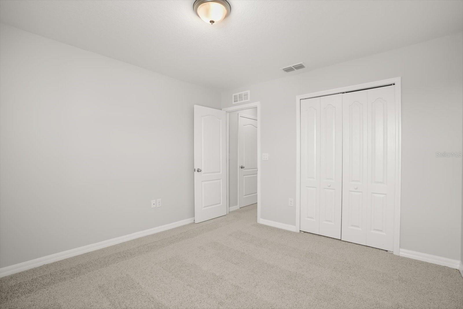 Image 22 of 37 For 4909 Waters Gate Drive