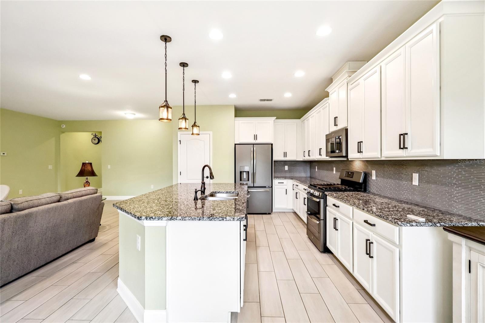 Image 26 of 47 For 2393 Panoramic Circle