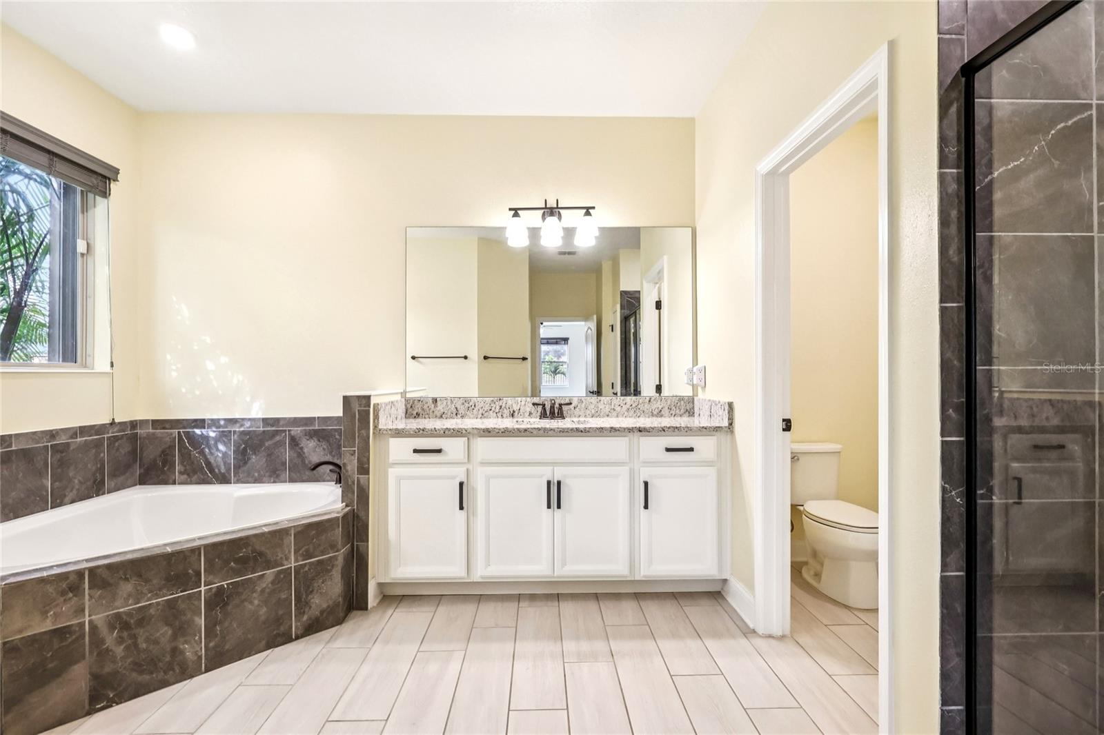 Image 33 of 47 For 2393 Panoramic Circle