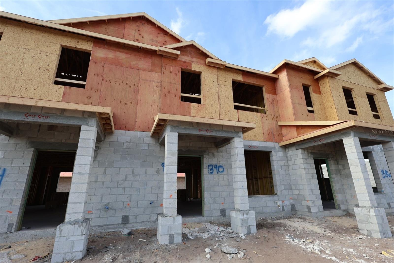 Image 2 of 15 For 1390 Mount Royal Drive