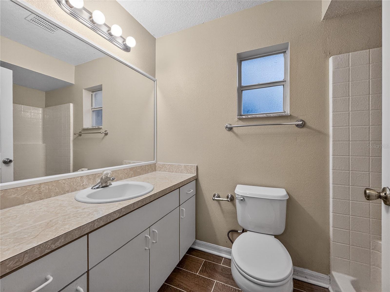 Image 11 of 30 For 835 Lancaster Avenue