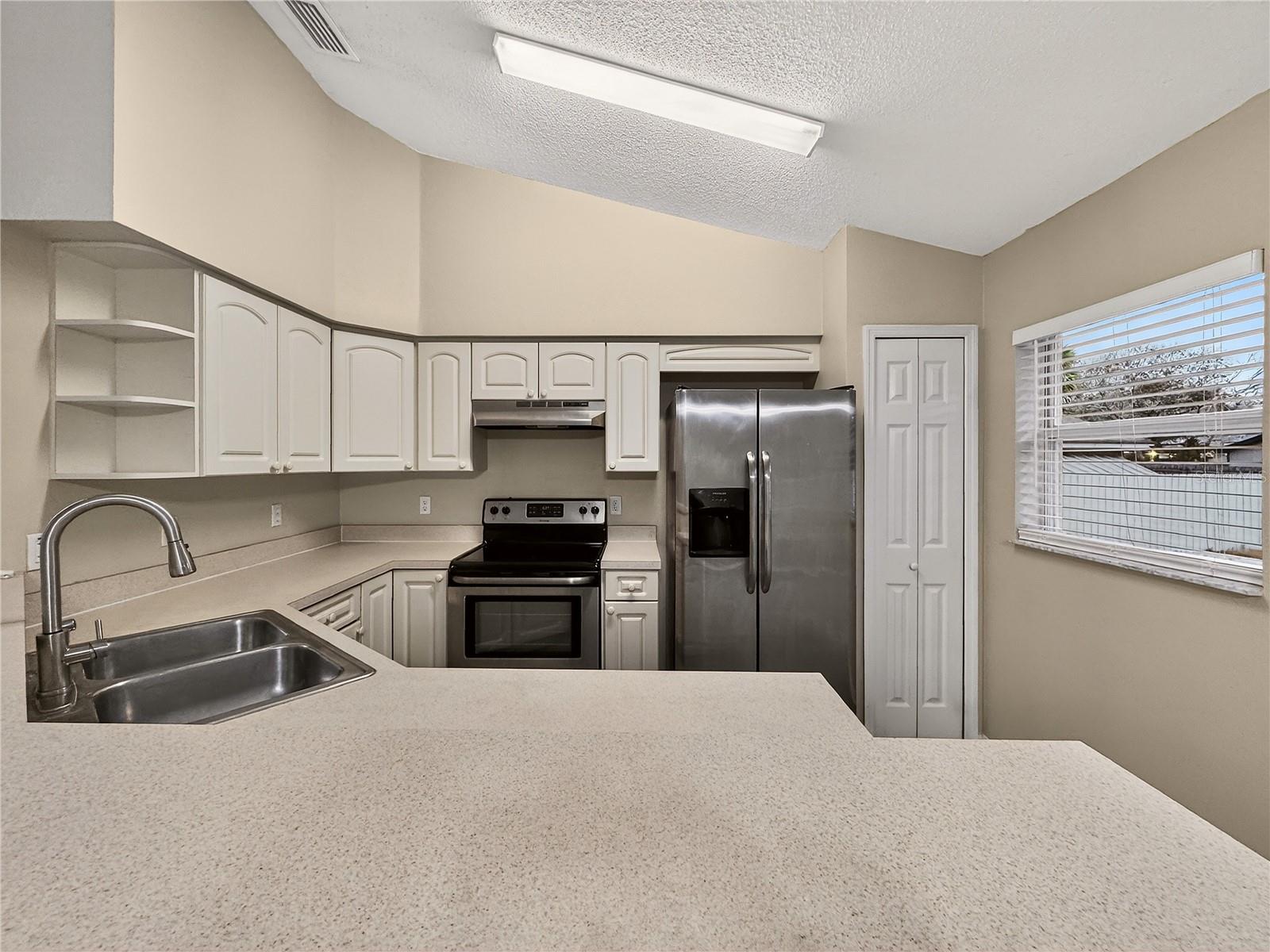 Image 15 of 30 For 835 Lancaster Avenue