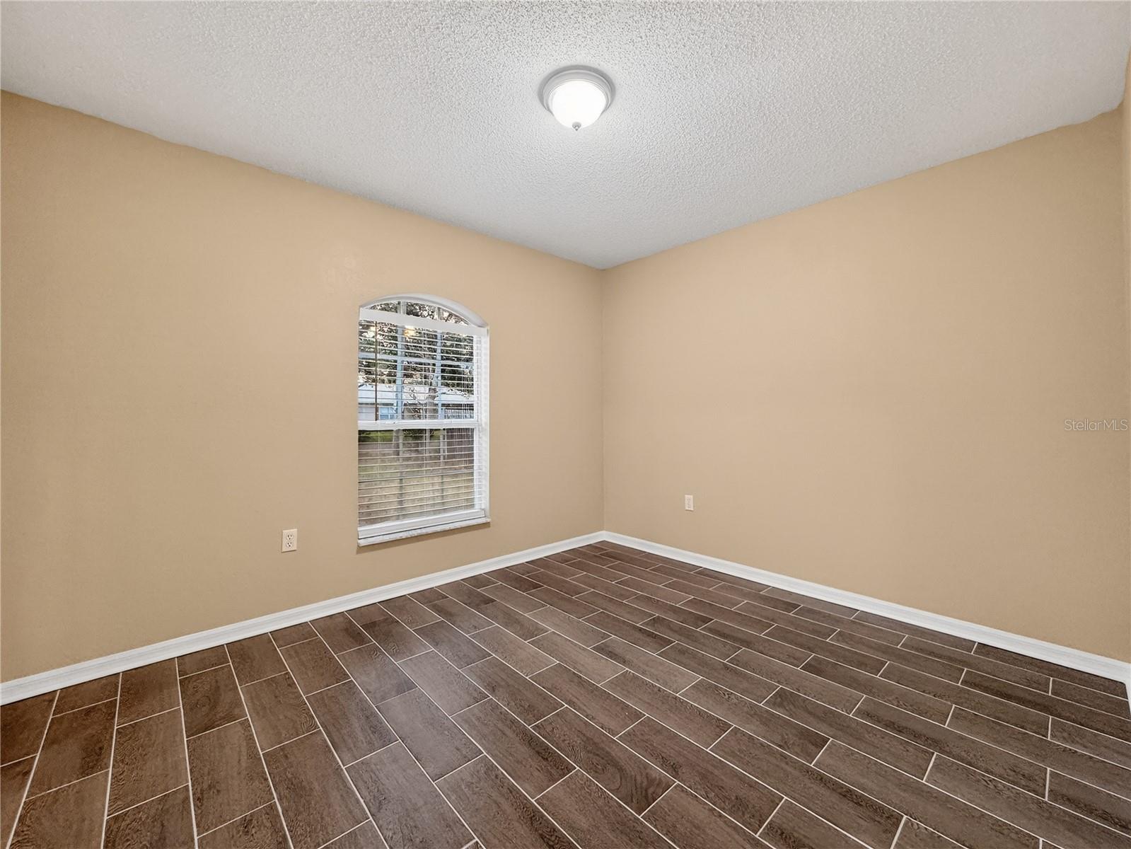 Image 8 of 30 For 835 Lancaster Avenue