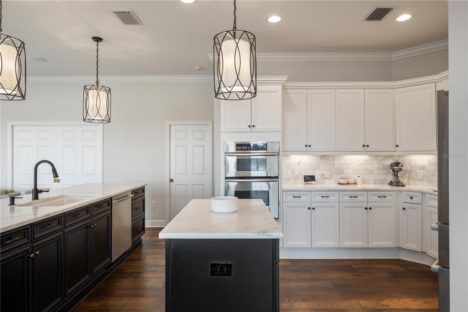 Image 13 of 55 For 3598 10th Street Ne