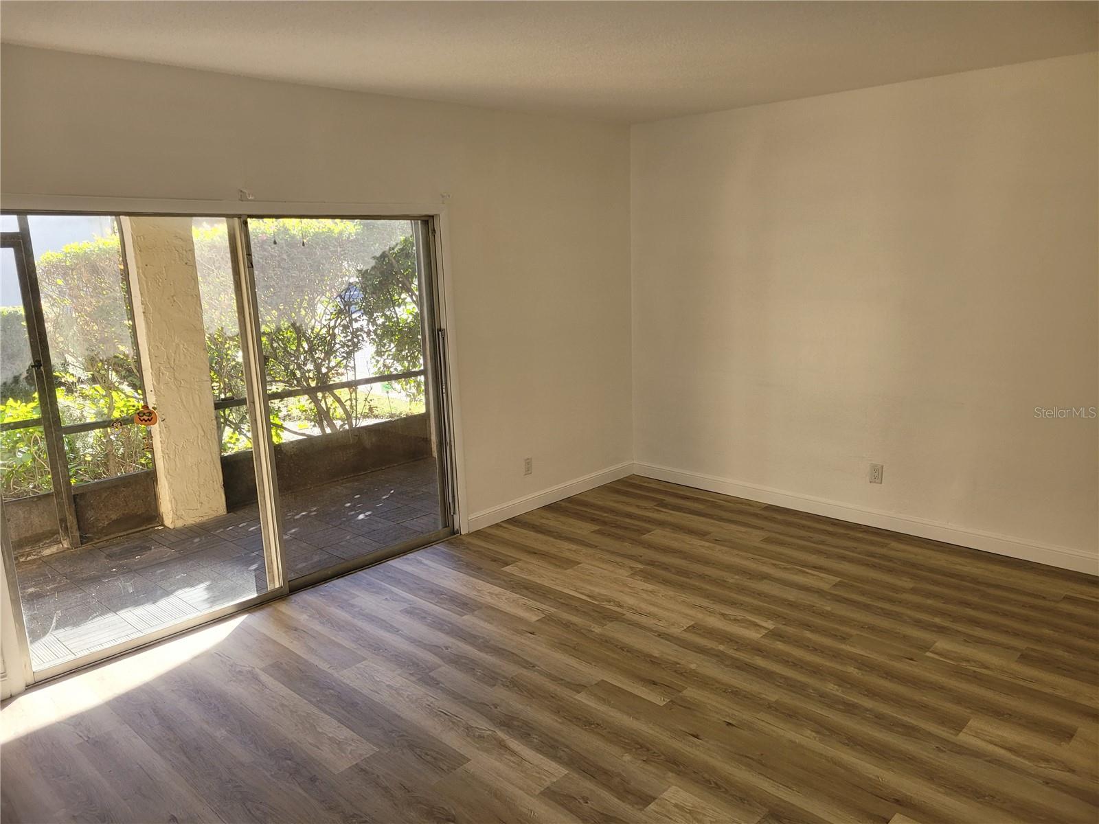 Image 14 of 36 For 200 Maitland Avenue 187