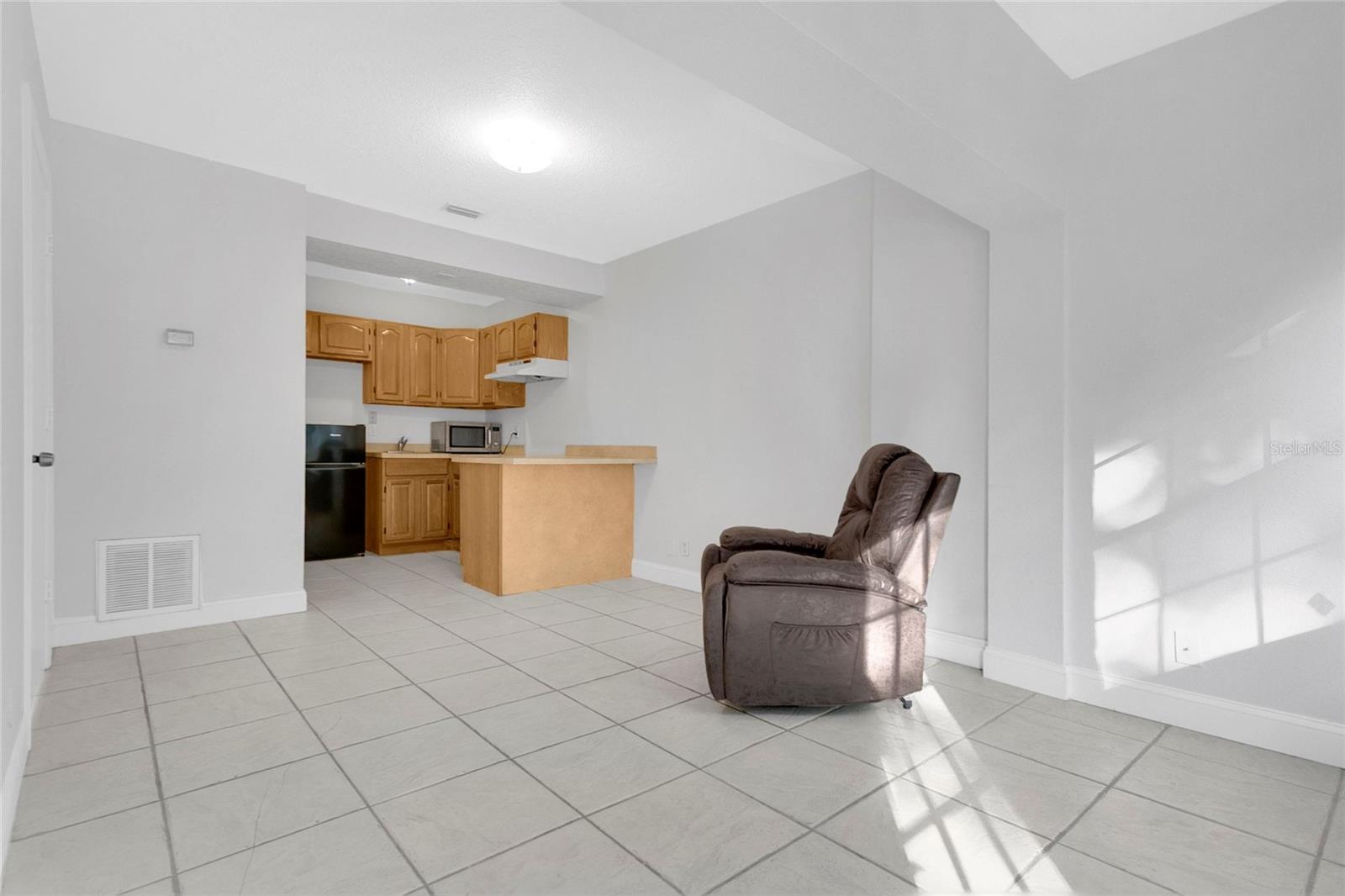 Image 20 of 49 For 2704 Mendelin Street