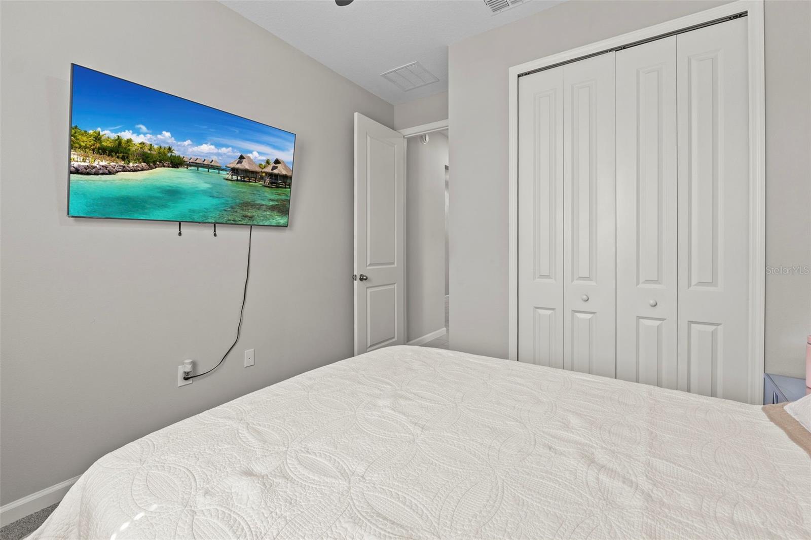 Image 24 of 41 For 858 Ballantyne Drive