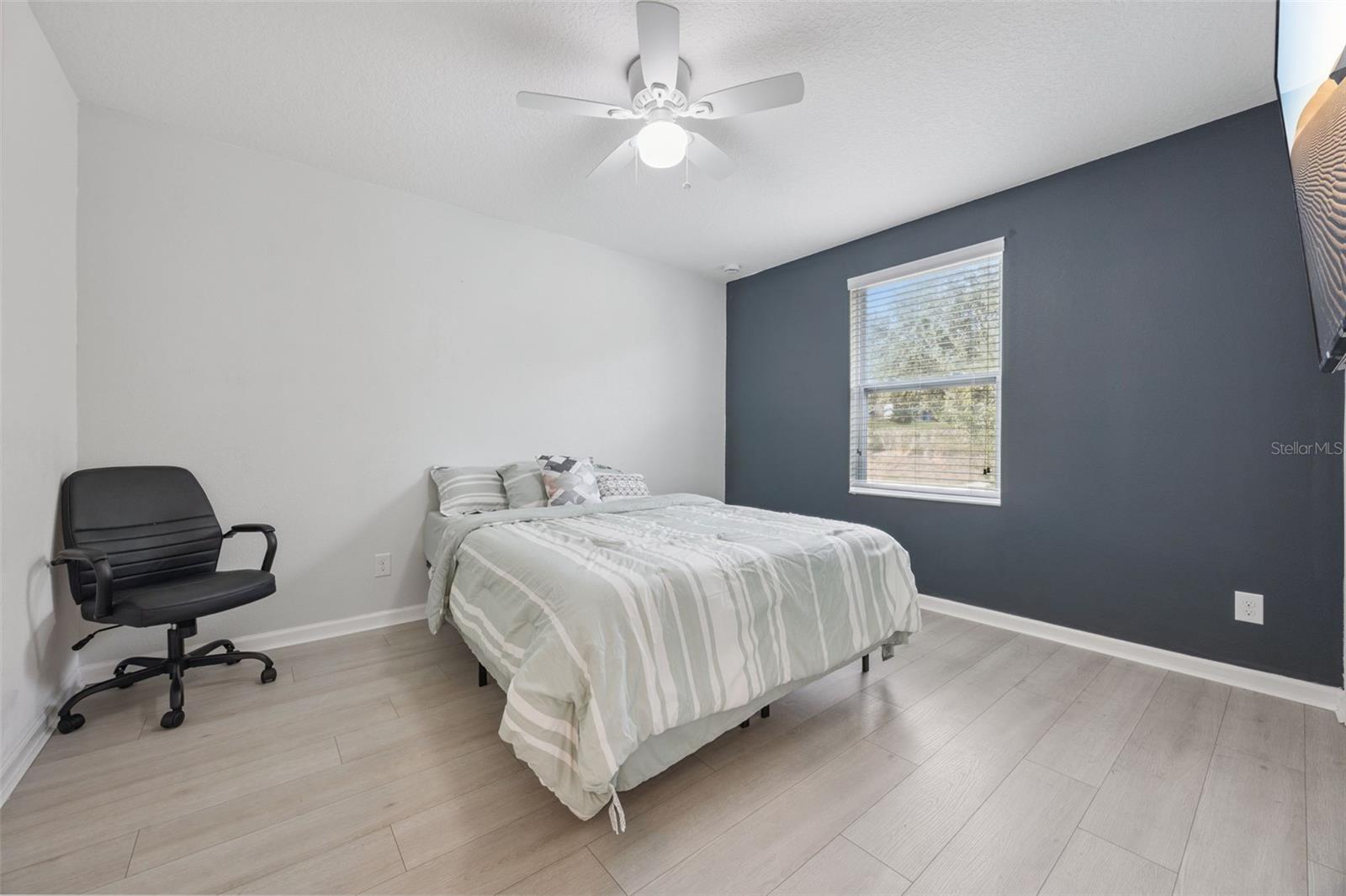 Image 21 of 29 For 16756 Abbey Hill Court