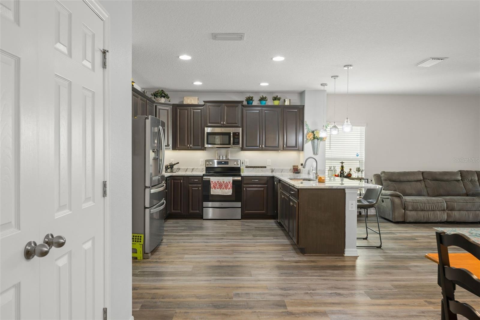 Image 14 of 42 For 9685 Early Loop