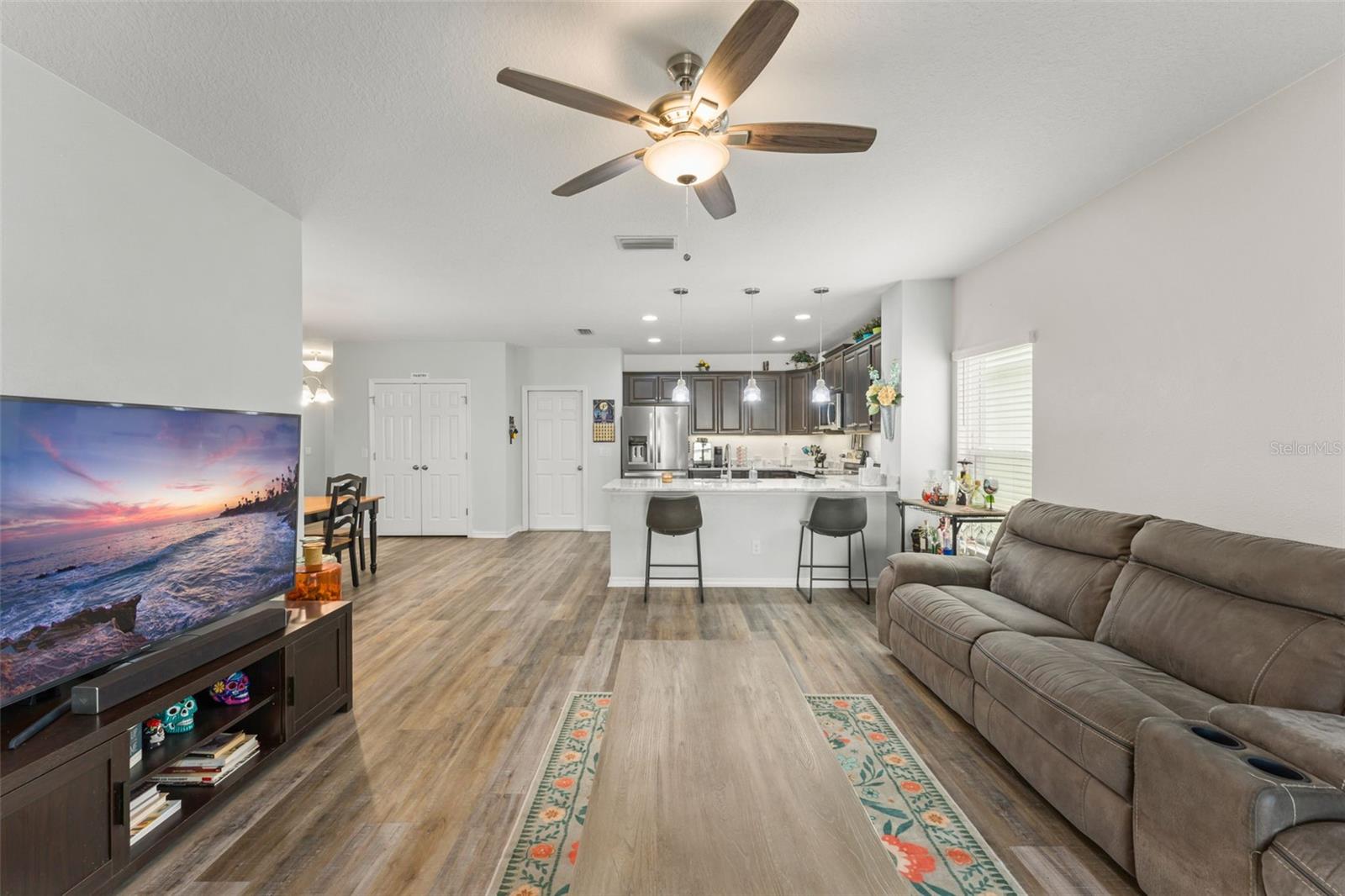 Image 24 of 42 For 9685 Early Loop