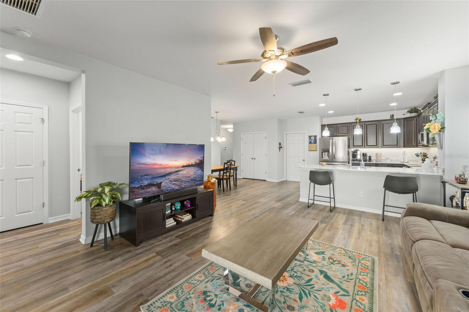 Image 25 of 42 For 9685 Early Loop