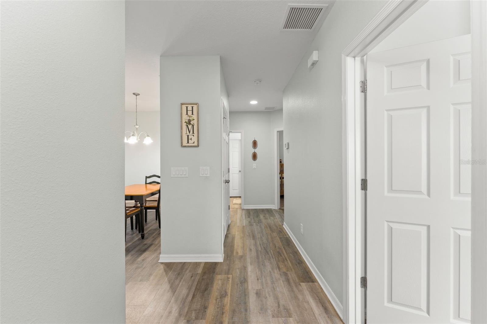 Image 3 of 42 For 9685 Early Loop