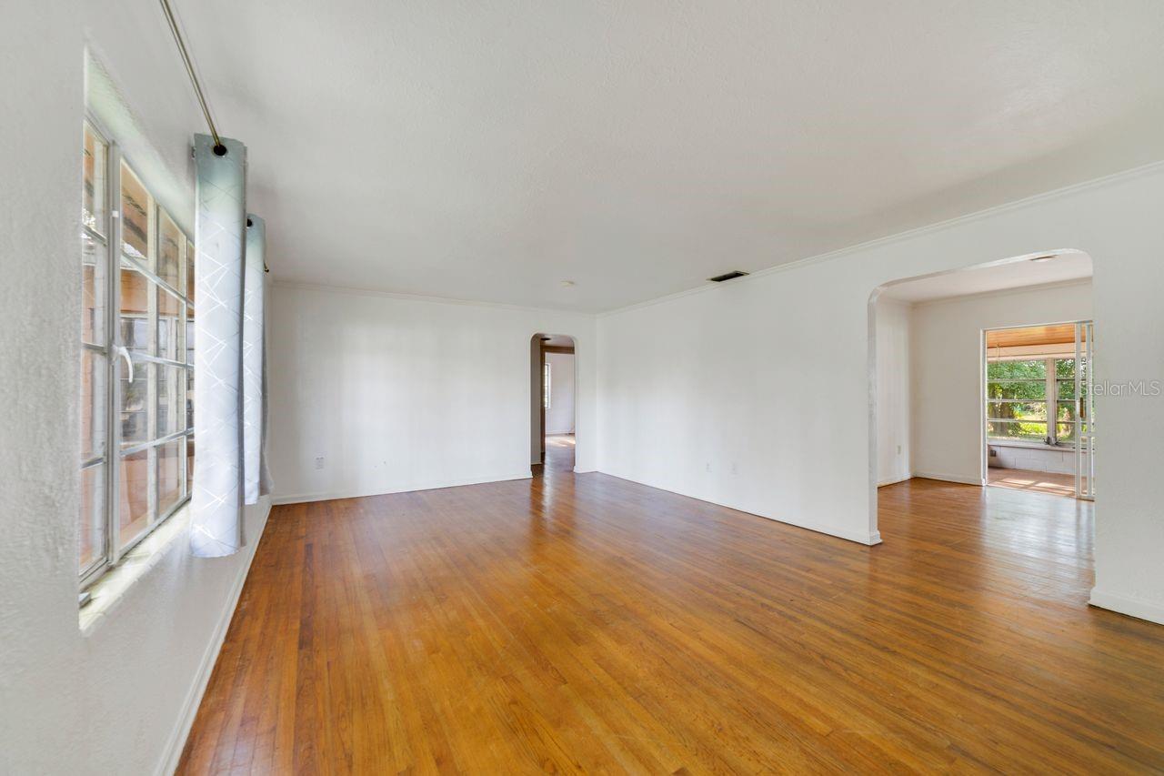 Image 21 of 29 For 3658 Econlockhatchee Trail