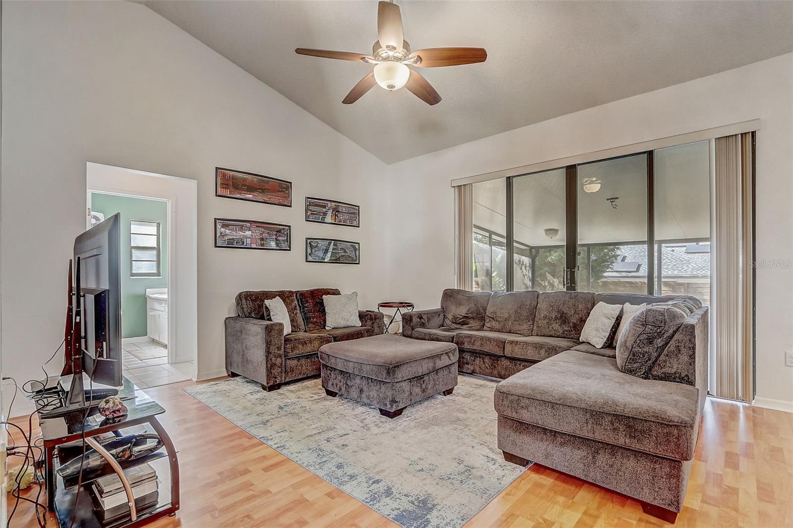 Image 11 of 28 For 10400 Hunters Trail Court