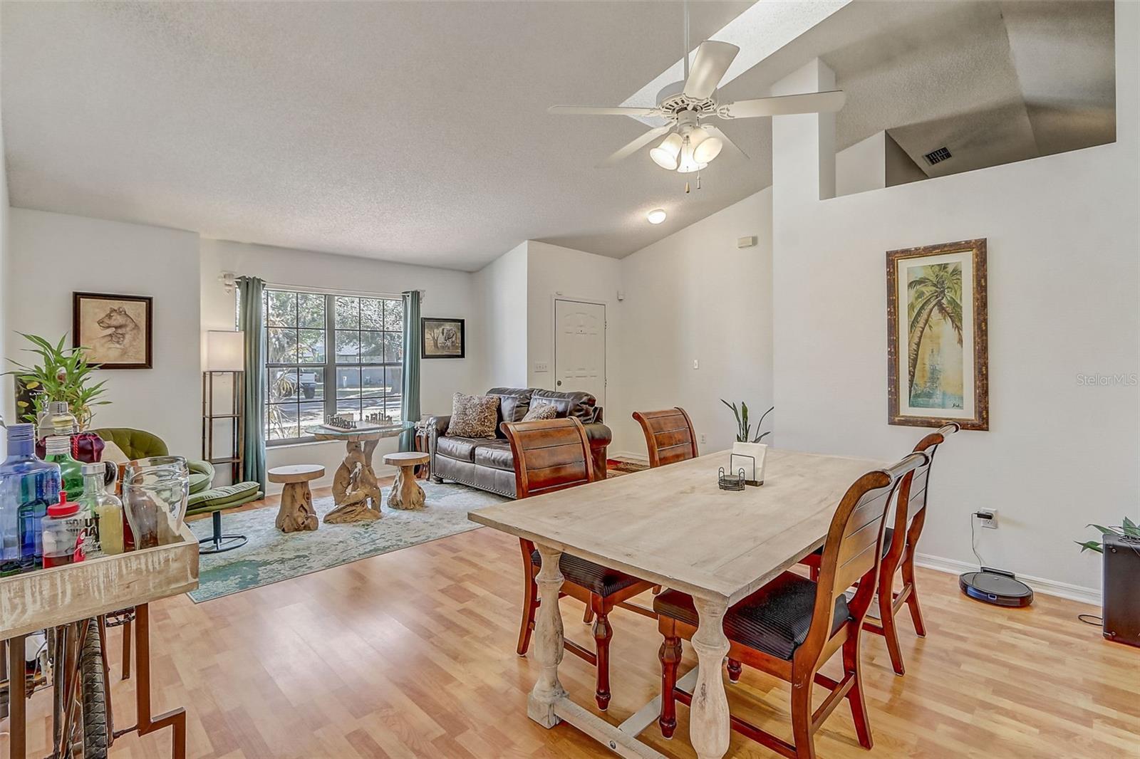 Image 6 of 28 For 10400 Hunters Trail Court