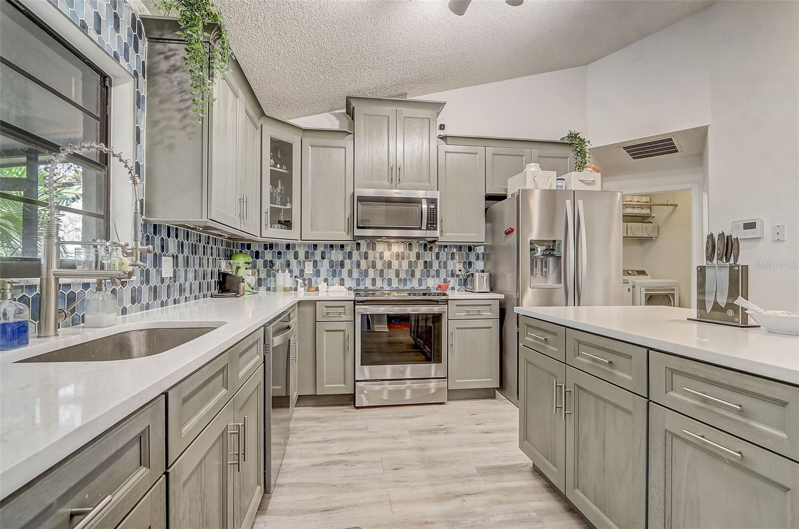 Image 9 of 28 For 10400 Hunters Trail Court