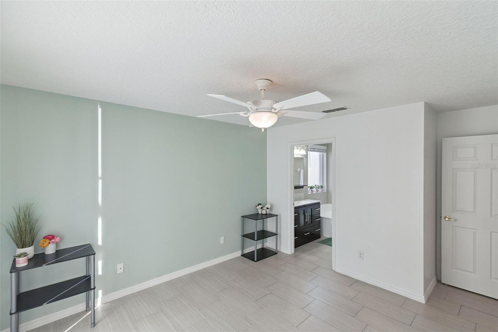 Image 20 of 29 For 10948 Dearden Circle