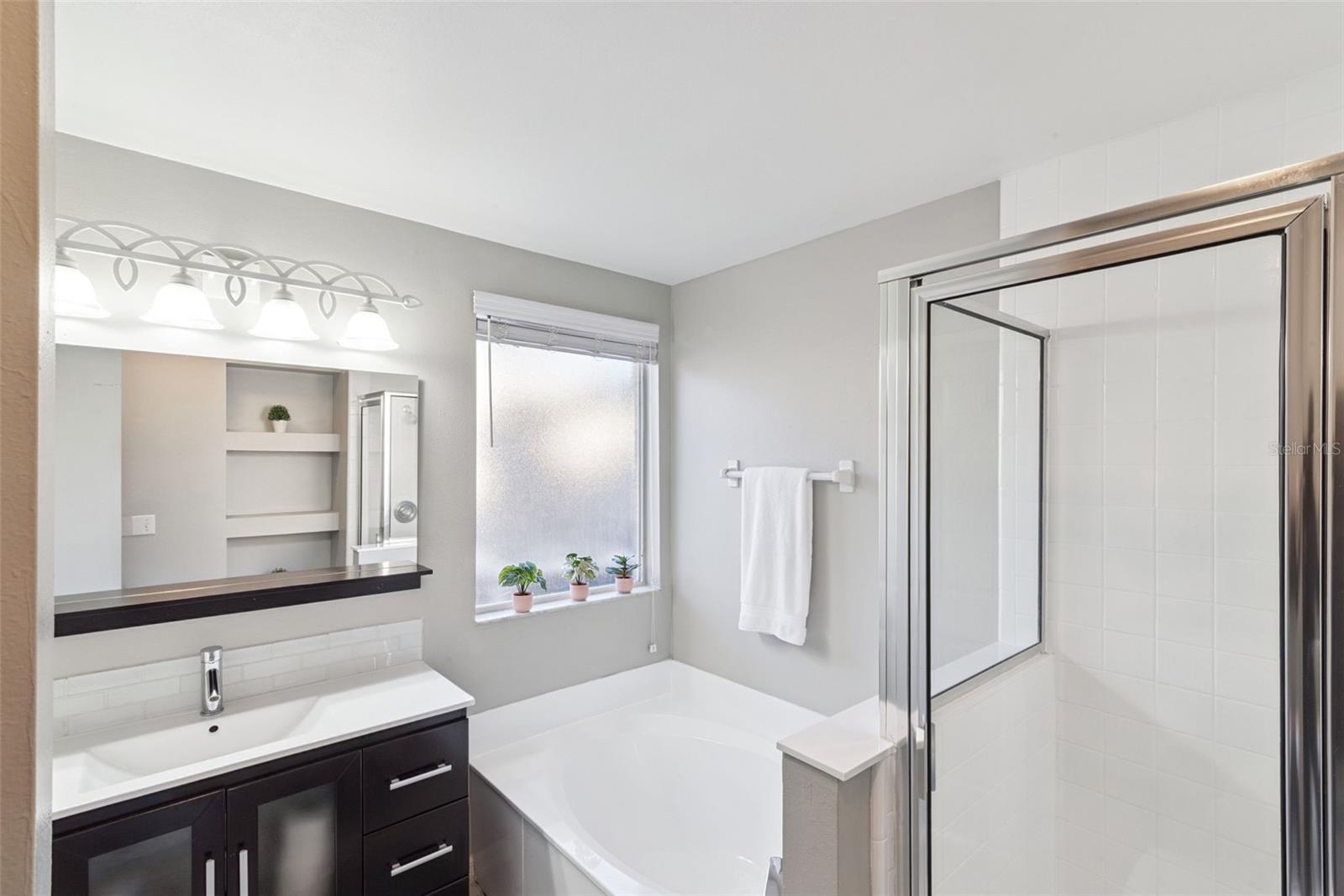 Image 23 of 29 For 10948 Dearden Circle