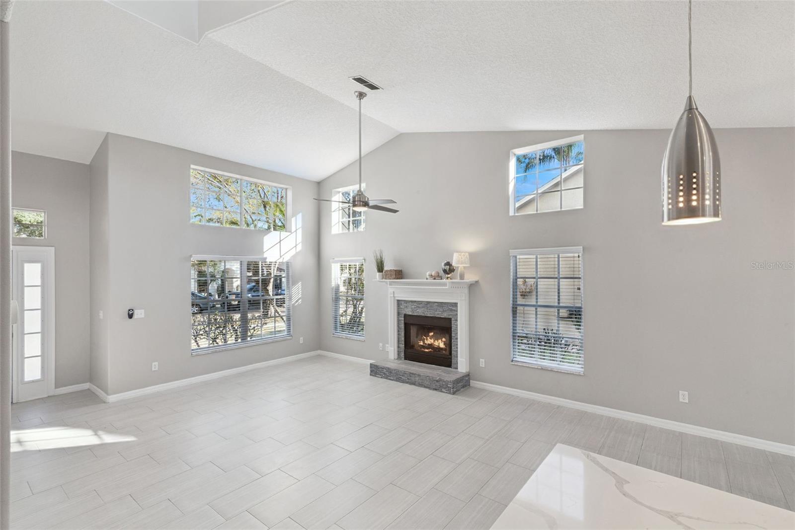 Image 4 of 29 For 10948 Dearden Circle