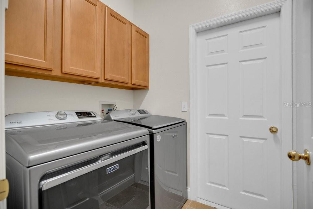 Image 25 of 36 For 1673 Lakelet Loop