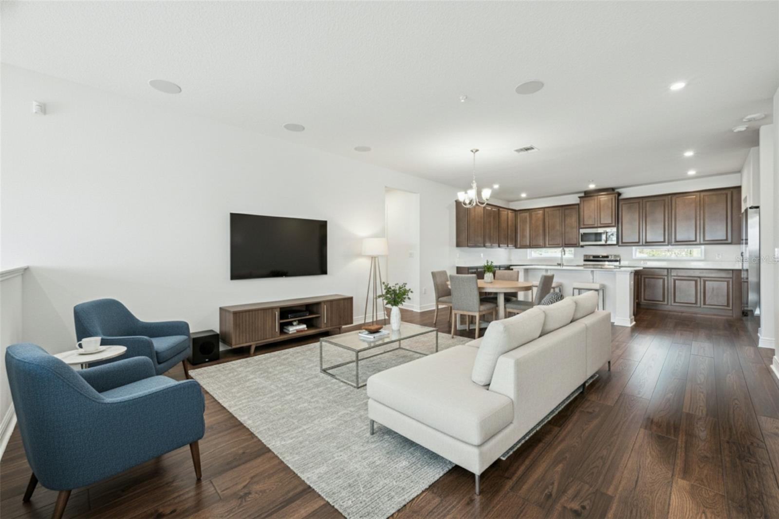 Image 3 of 30 For 7043 Nemours Parkway