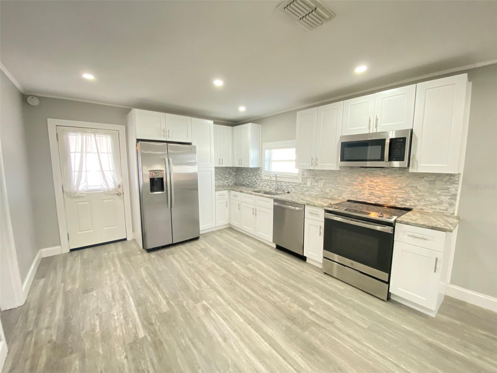 Image 4 of 20 For 241 Church Avenue