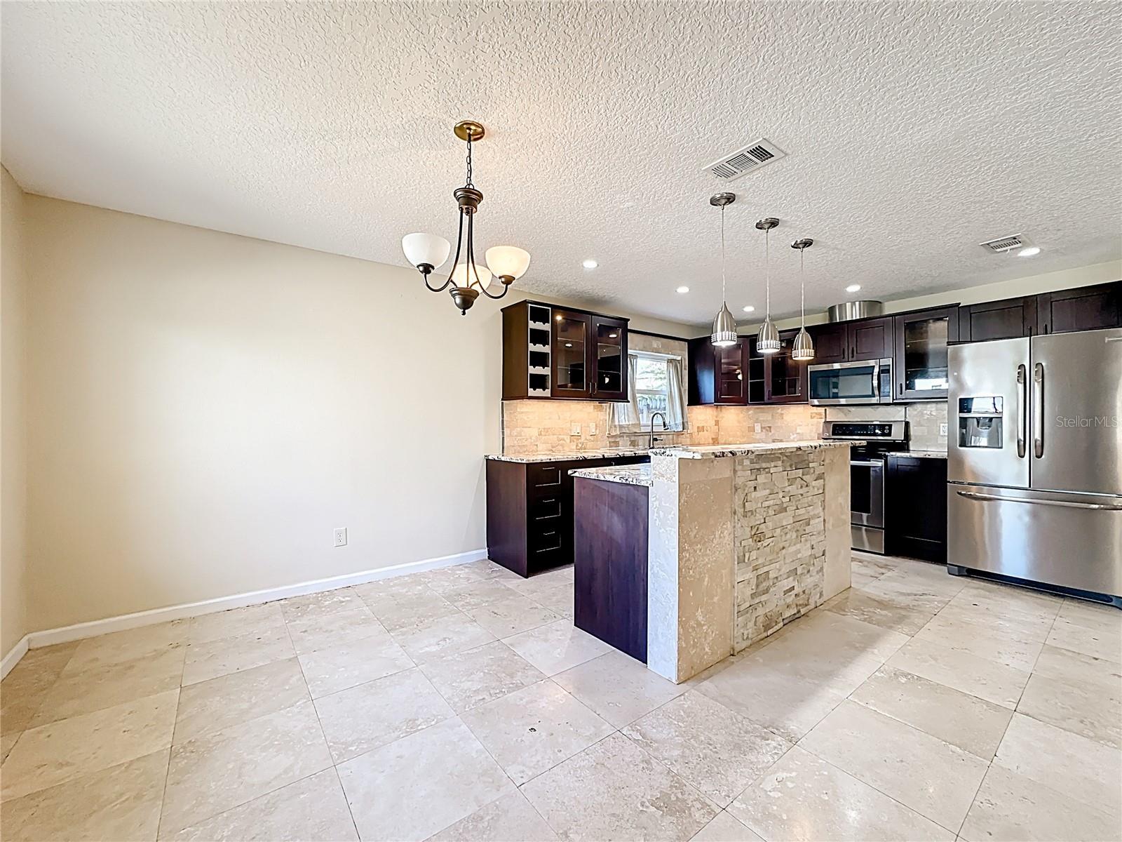 Image 16 of 45 For 180 Ulysses Drive