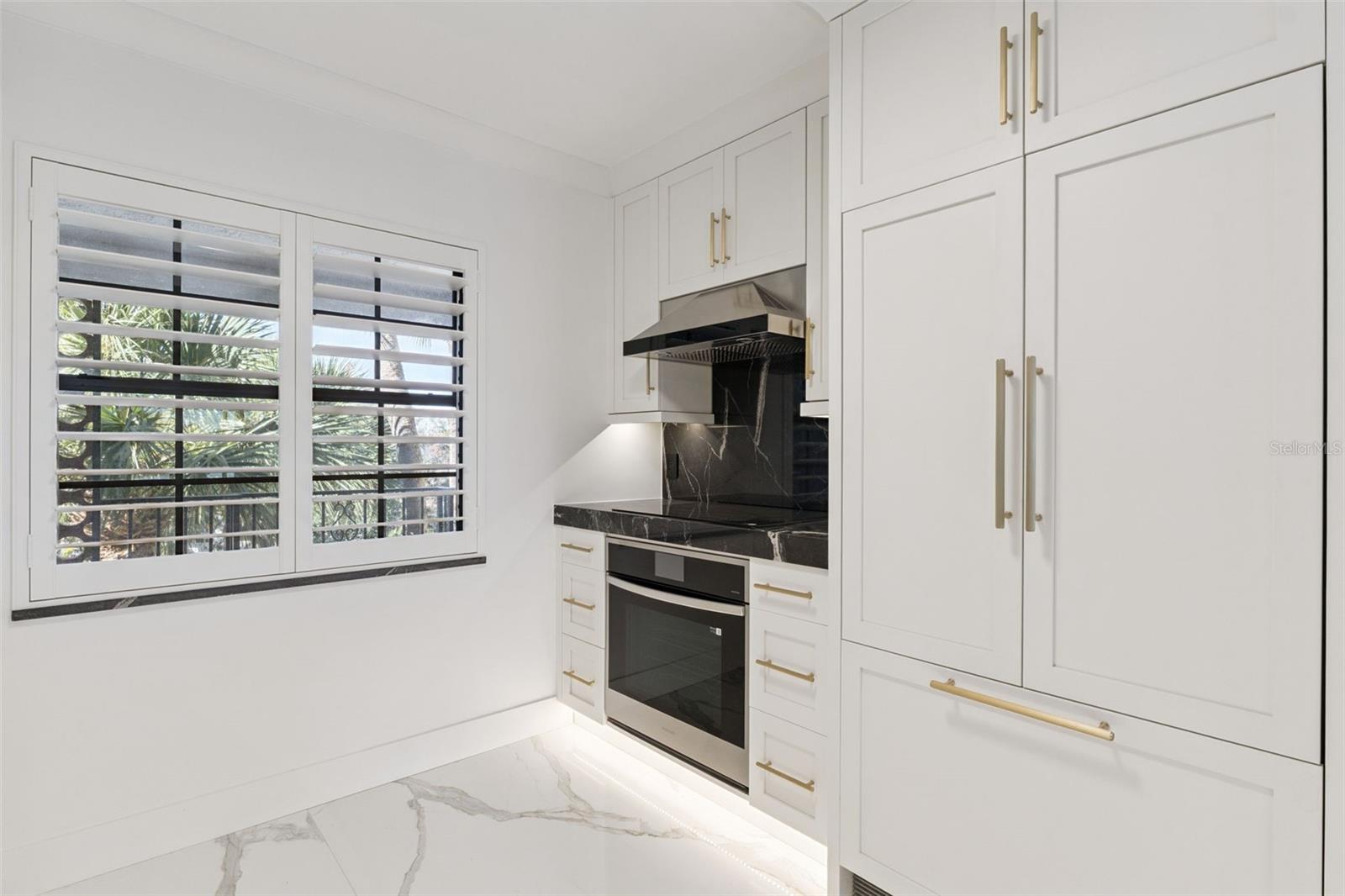 Image 14 of 35 For 100 Interlachen Avenue 404