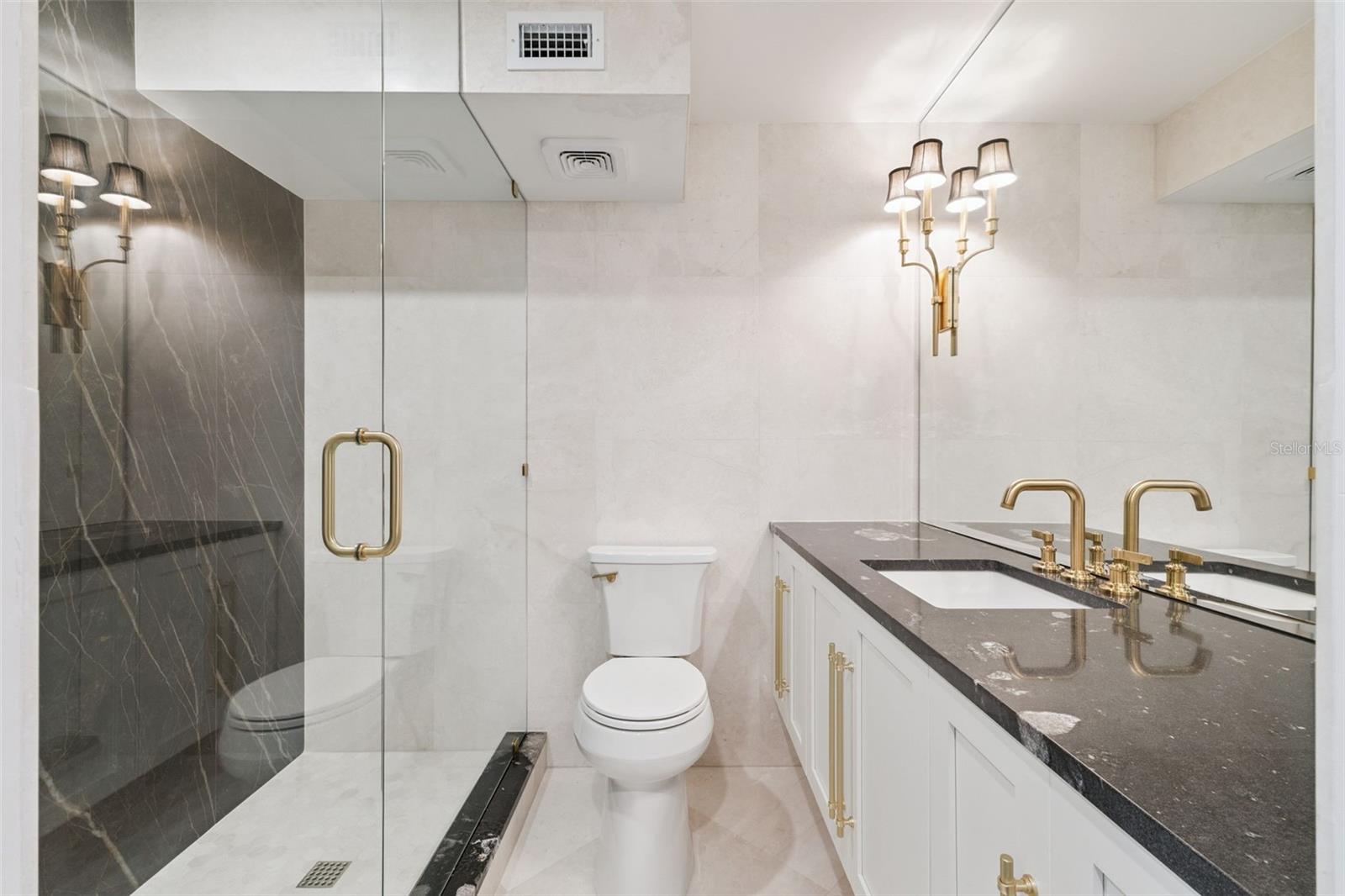 Image 19 of 35 For 100 Interlachen Avenue 404