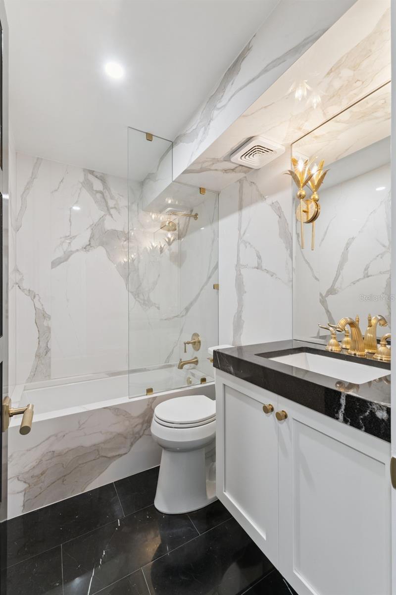 Image 22 of 35 For 100 Interlachen Avenue 404