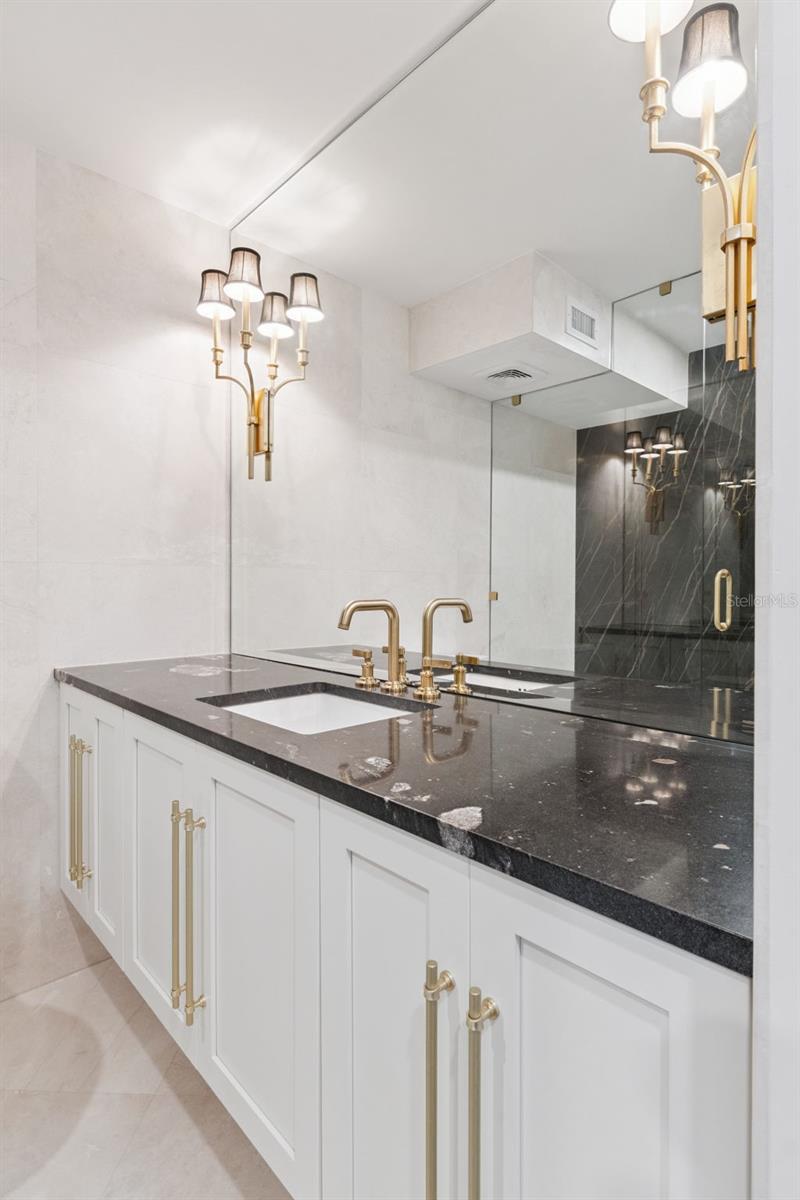 Image 23 of 35 For 100 Interlachen Avenue 404