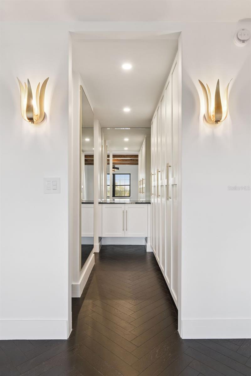 Image 33 of 35 For 100 Interlachen Avenue 404