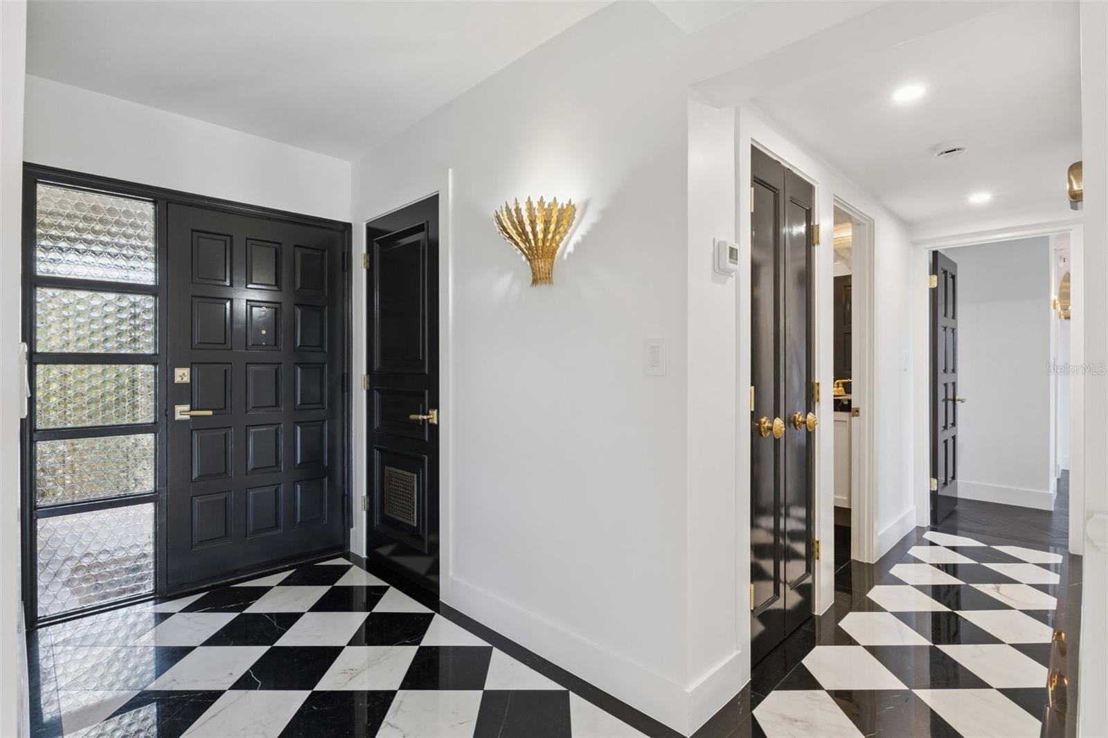 Image 4 of 35 For 100 Interlachen Avenue 404