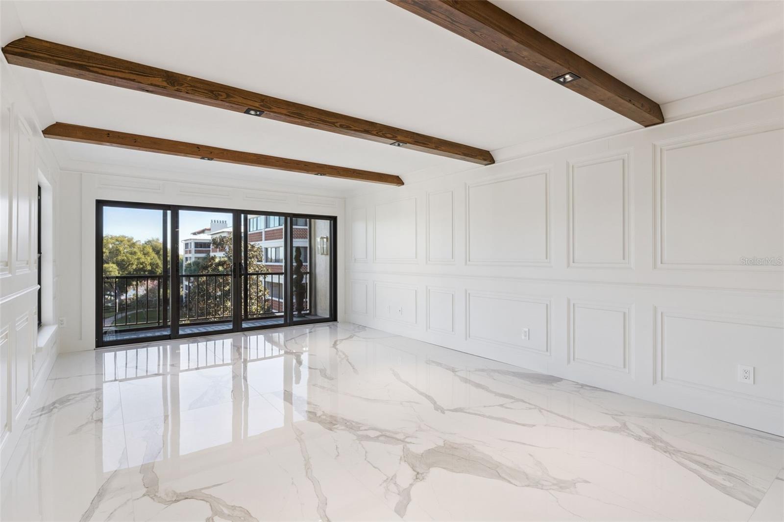 Image 6 of 35 For 100 Interlachen Avenue 404