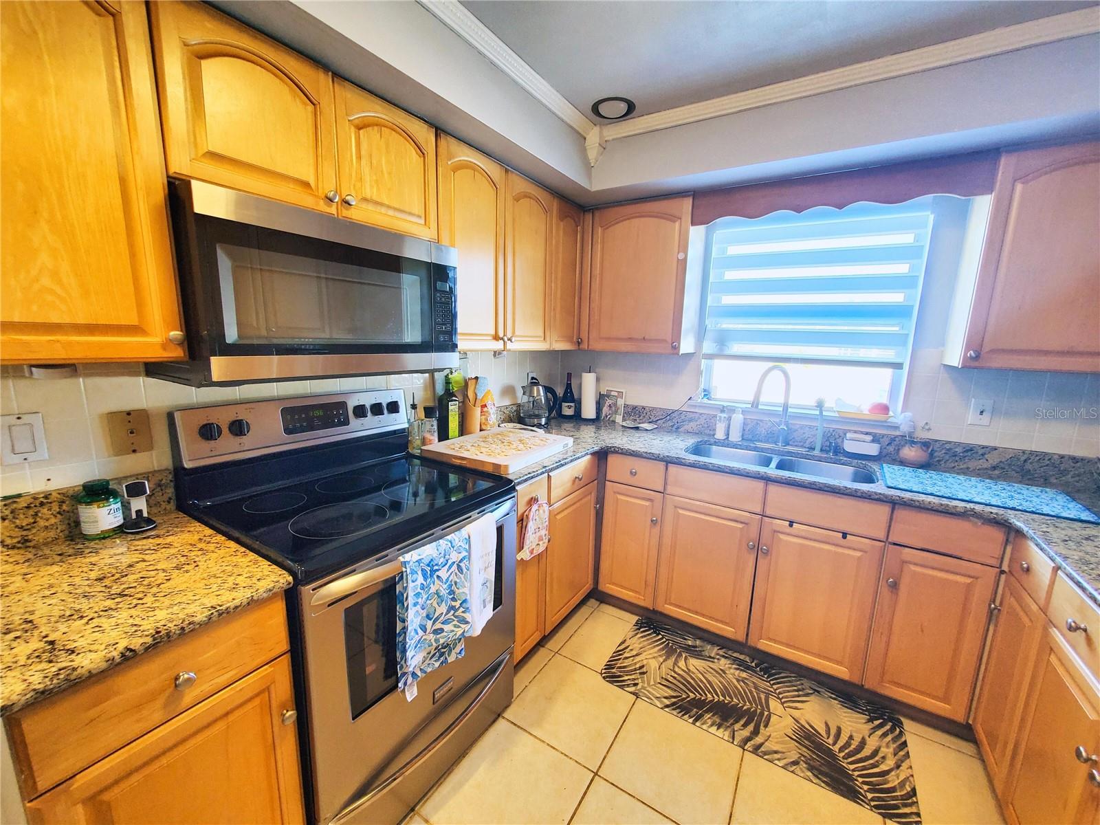 Image 12 of 30 For 4 Golfview Road