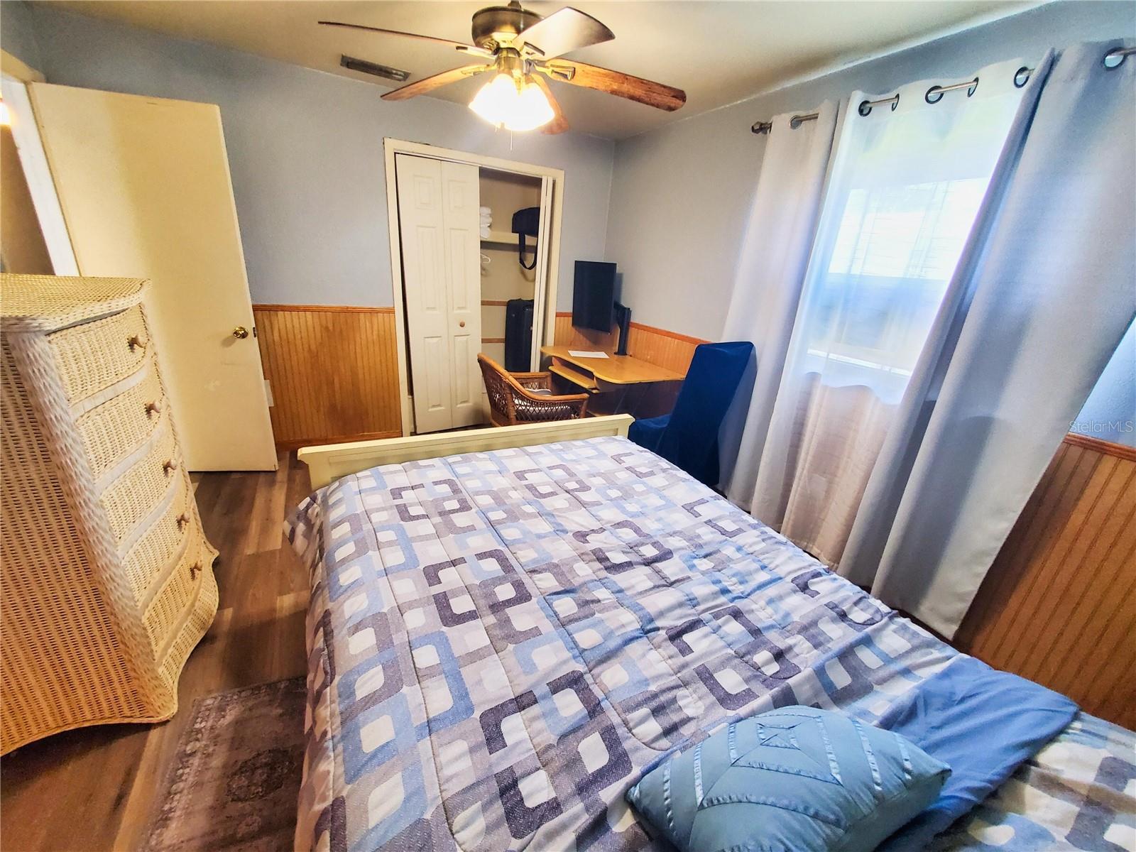 Image 16 of 30 For 4 Golfview Road