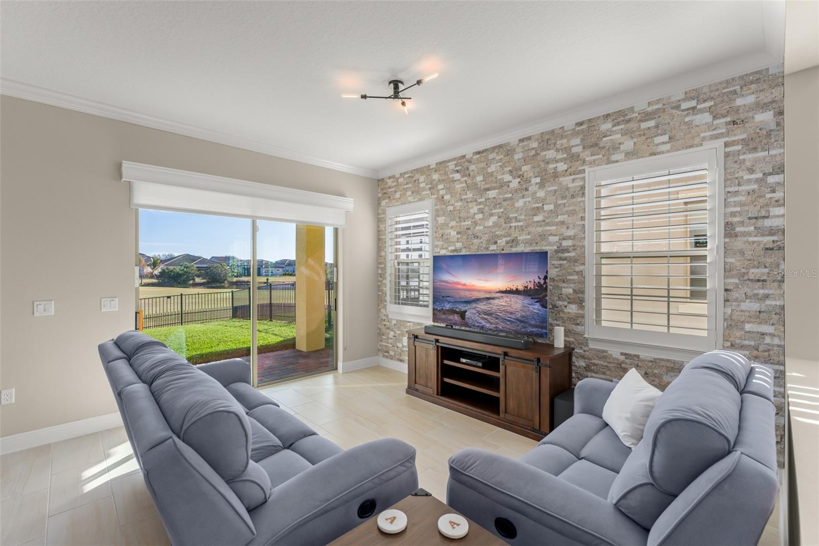 Image 4 of 31 For 13195 Woodford Street